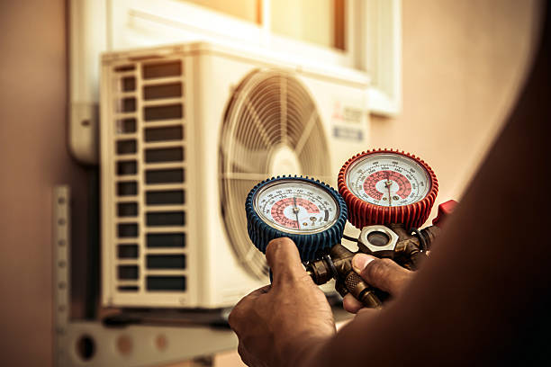 Professional Ac Installation technician working in Maysville, OK